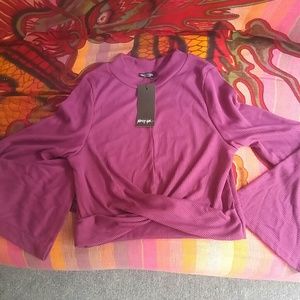 Super soft. Wish it fit me!